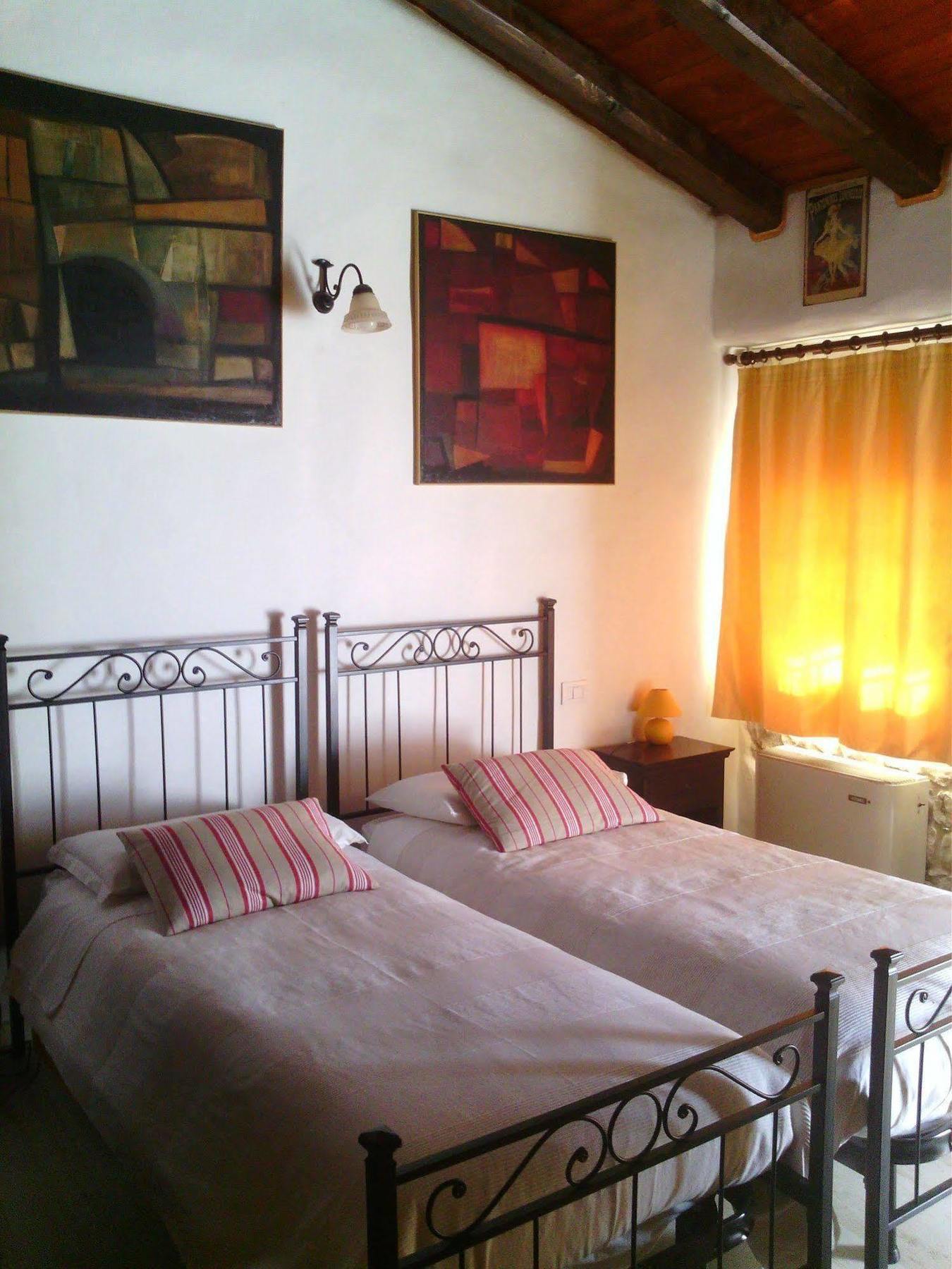 Albergo Julienne Арба Экстерьер фото