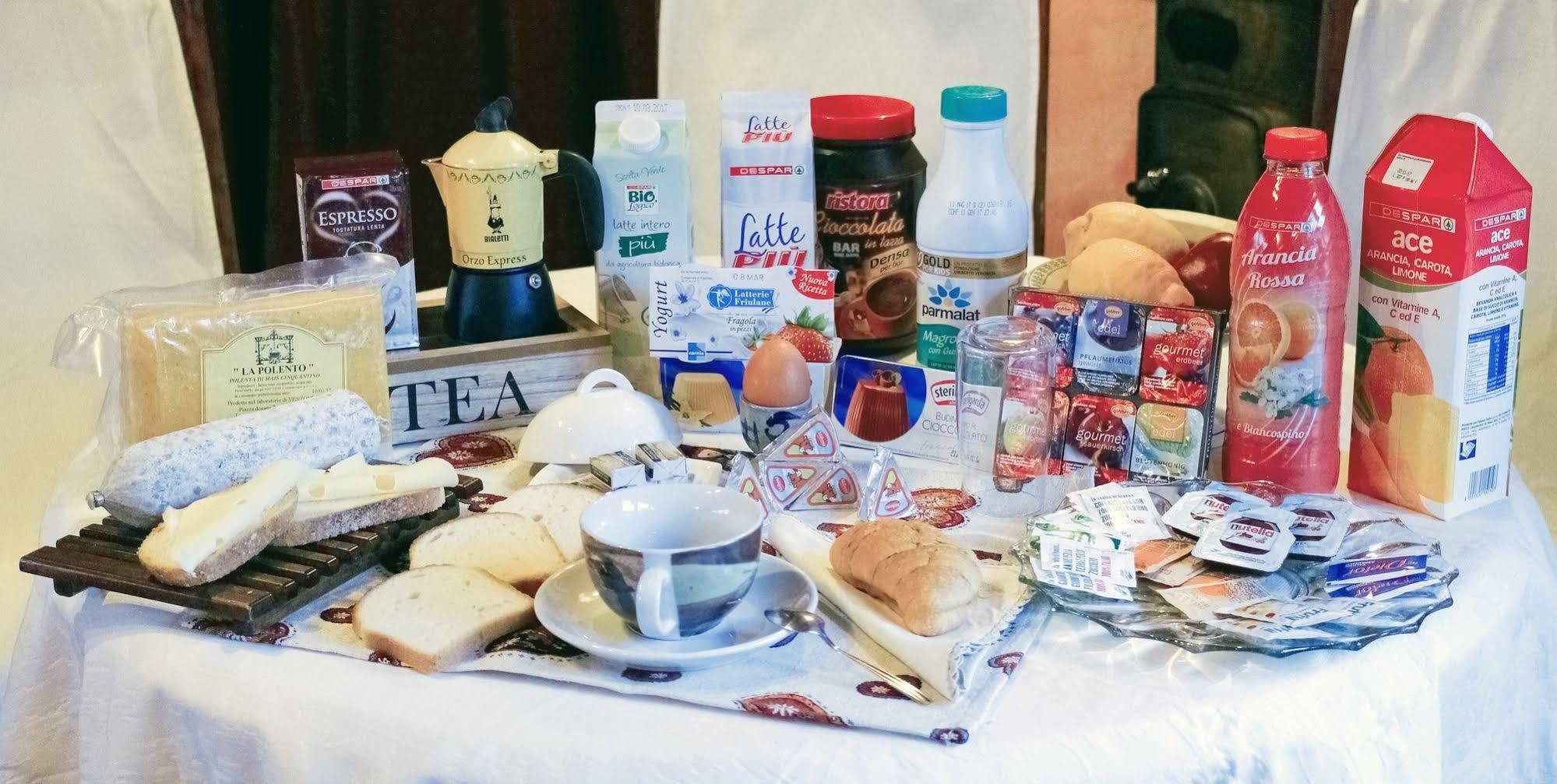Albergo Julienne Арба Экстерьер фото